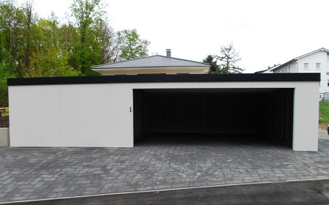 Doppelgarage mit Anstellraum