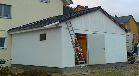 Fertiggarage mit Satteldach